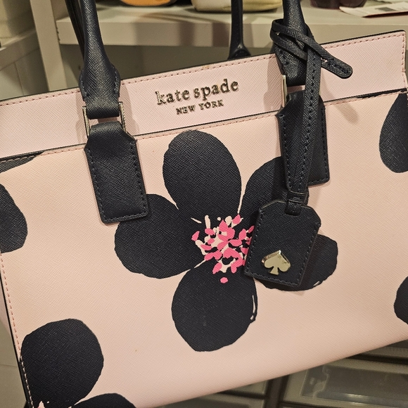 EUC. Kate Spade cameron grand floral purse 👛 with matching wallet. - Picture 4 of 15